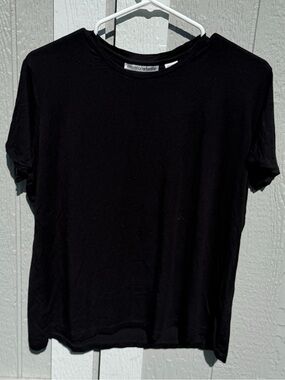 18/20, EVision Studio - Classic Black Short-Sleeve Crew Tee